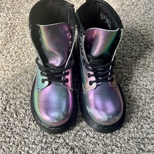 Dr. Martens Iridescent Kids Boots